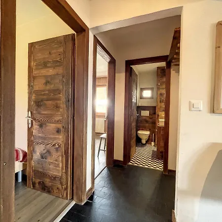 Romaine 115/3 公寓 *