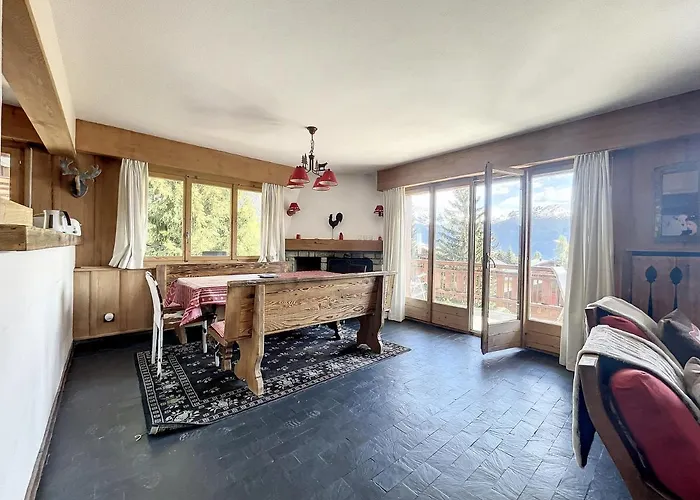 Apartman Romaine 115/3 *