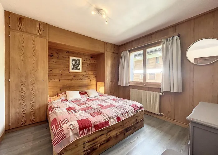 Apartman Romaine 115/3 *